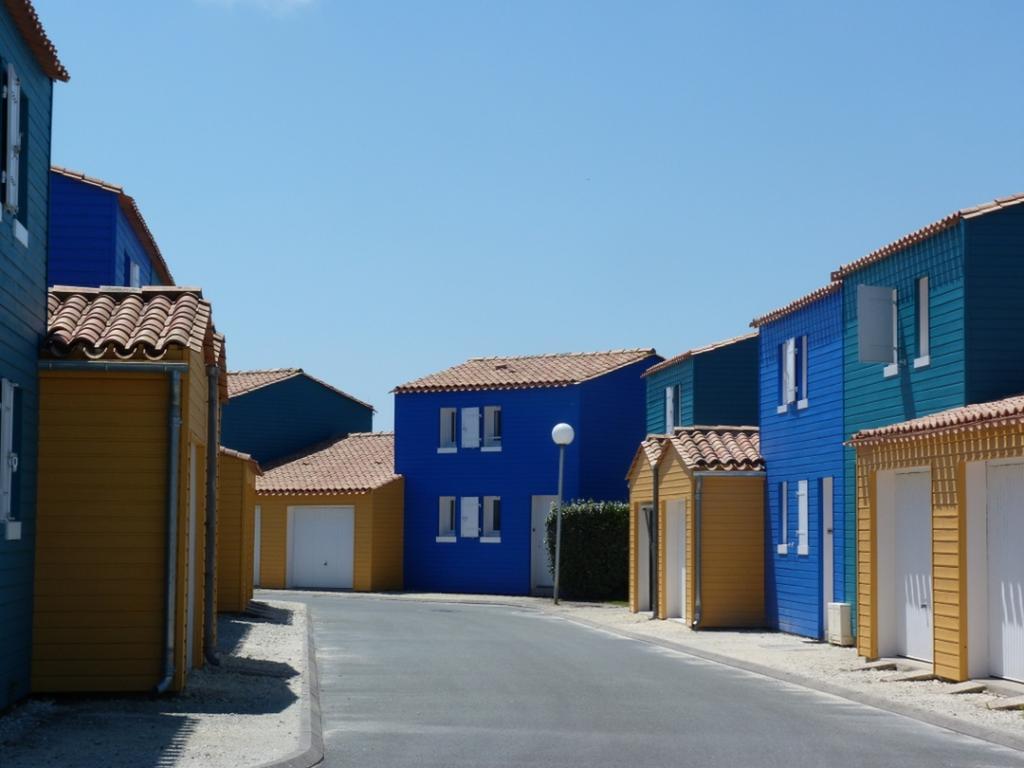 Residence Odalys Le Village Des Amareyeurs Le Chateau-d'Oleron Exterior photo