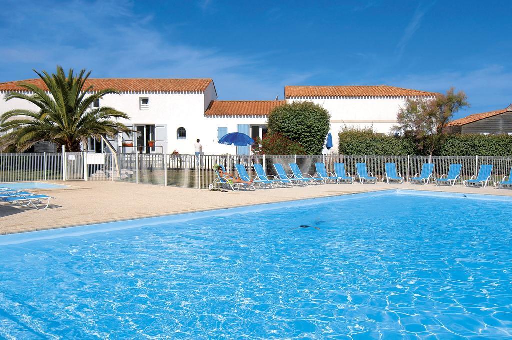 Residence Odalys Le Village Des Amareyeurs Le Chateau-d'Oleron Exterior photo
